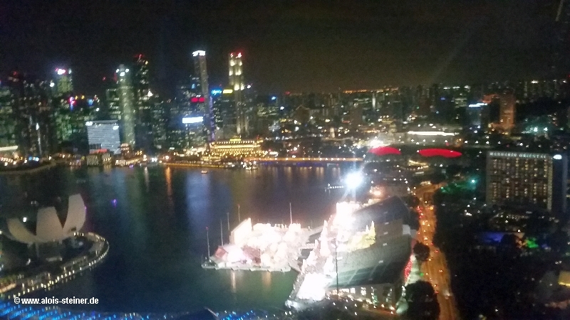 Singapur von oben bei Nacht