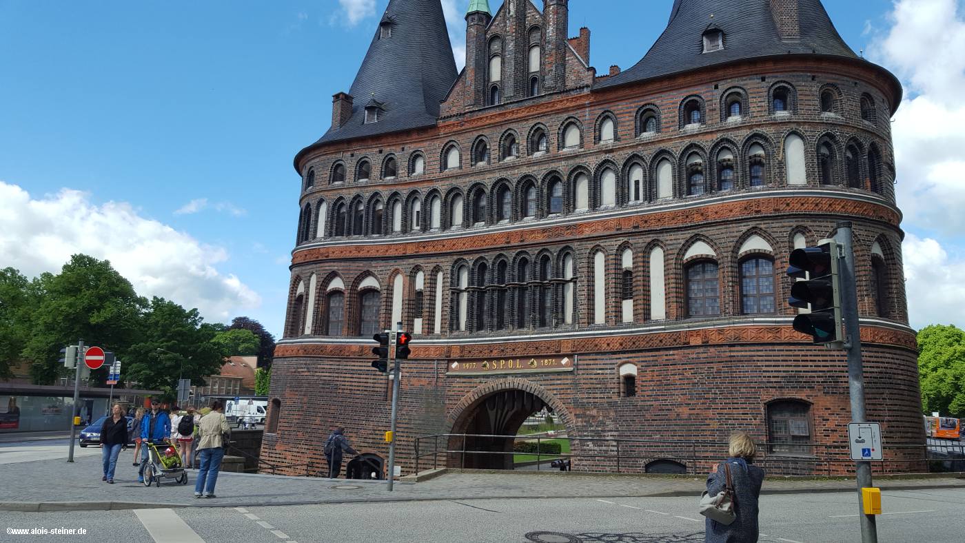 Das Holsten Tor in Lübeck